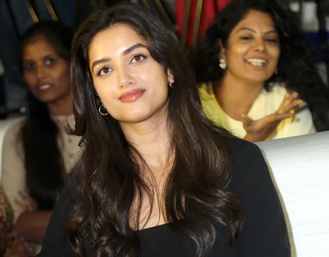 Bhagyashri Borse at Kingdom Press Meet